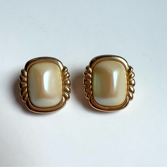 Vintage Signed Richelieu Faux Pearl Earrings - Picture 2 of 5